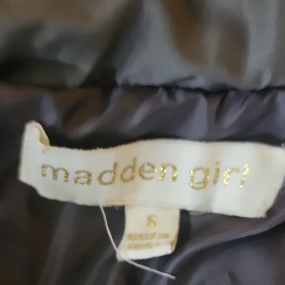 Madden Girl Gray Puffer Vest - Picture 2 of 5